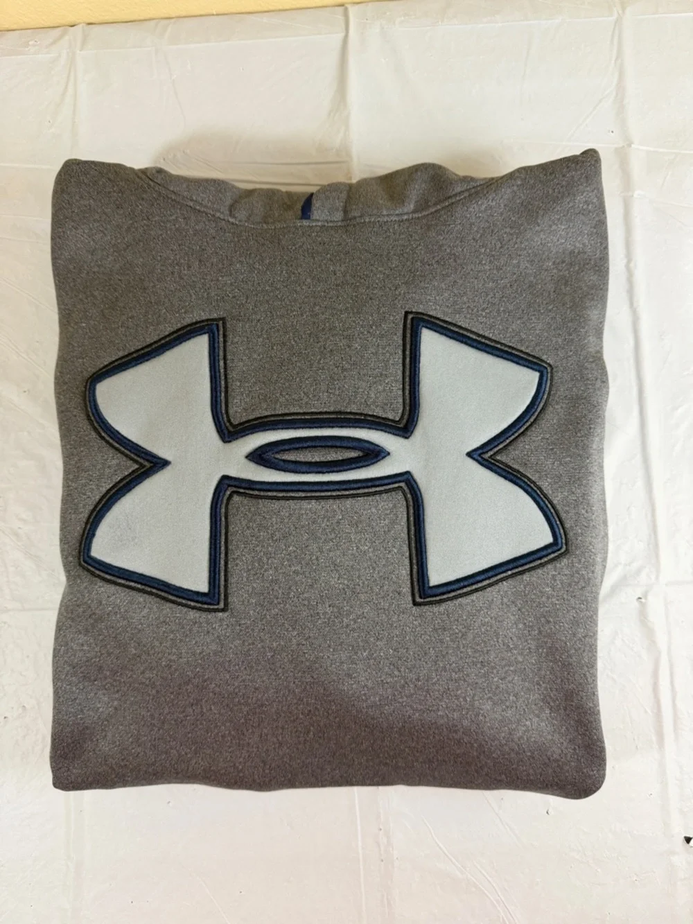 Under Armour Gray Hooded Sweatshirt with Large‎ Logo